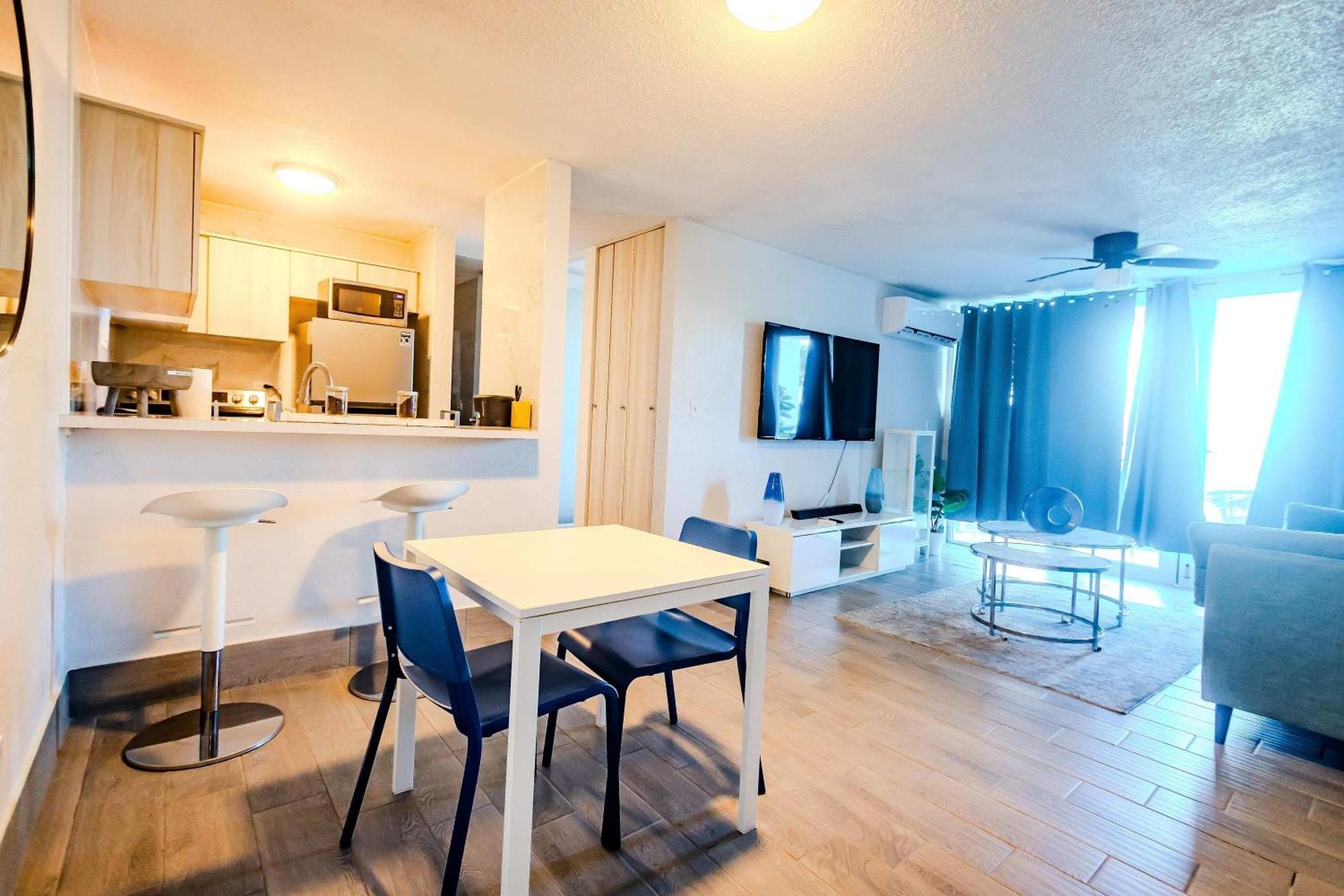 Sunset Paradise Cozy Beachfront Escape - Isla Verde San Juan Exteriör bild