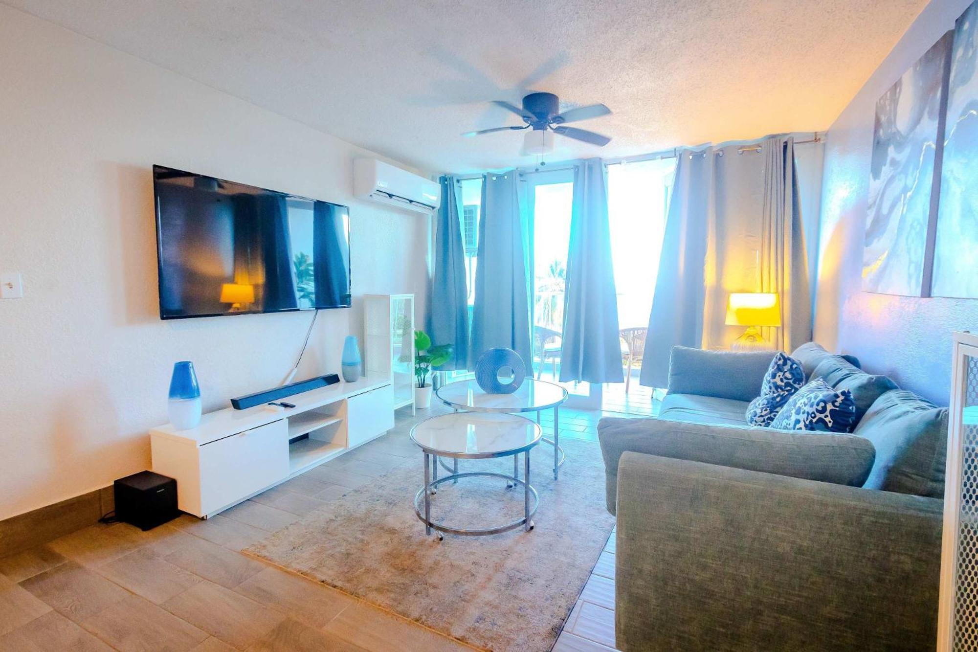 Sunset Paradise Cozy Beachfront Escape - Isla Verde San Juan Exteriör bild